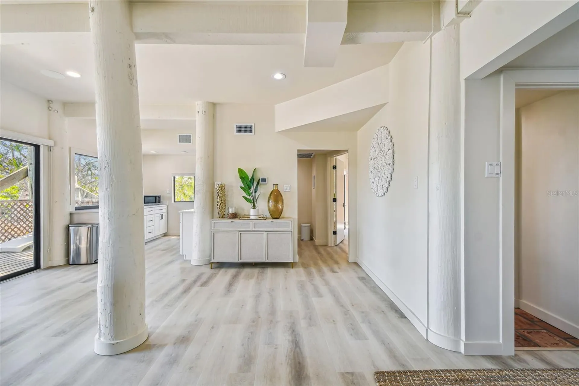 7147 La Lenaire Drive Longboat Key FL 34228