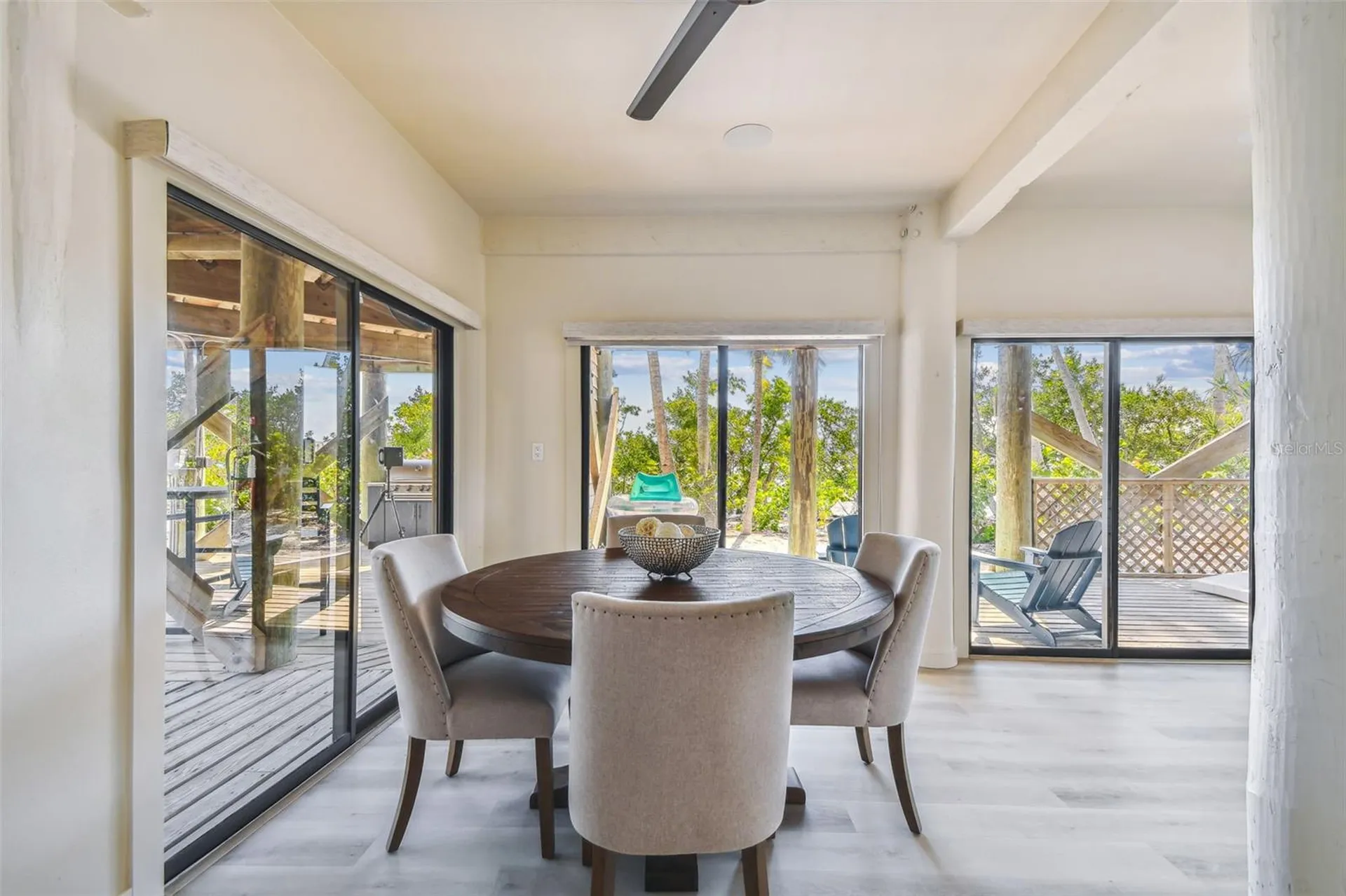 7147 La Lenaire Drive Longboat Key FL 34228