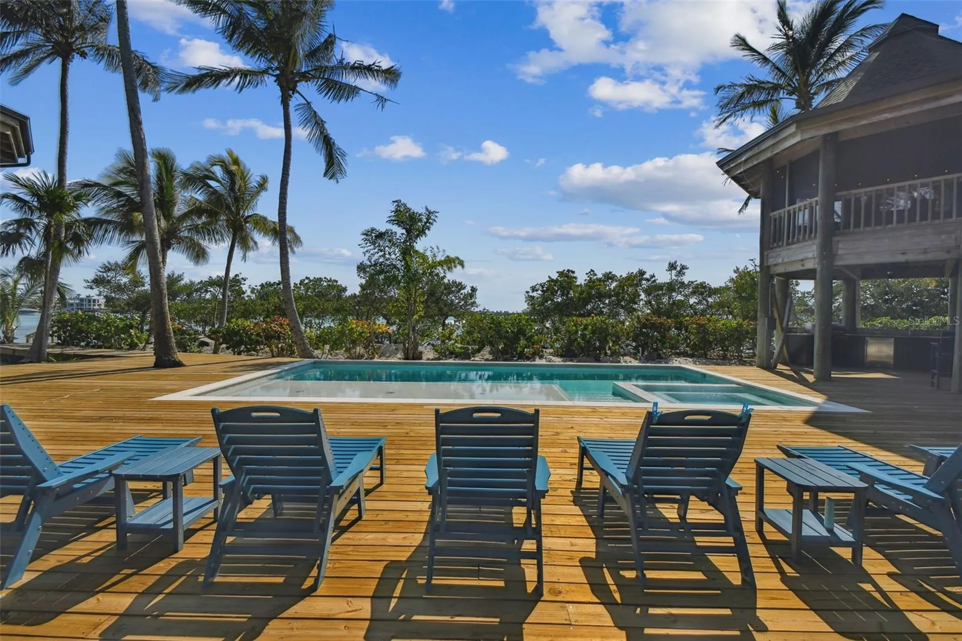 7147 La Lenaire Drive Longboat Key FL 34228