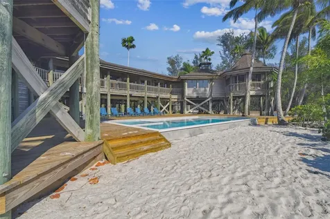 7147 La Lenaire Drive Longboat Key FL 34228