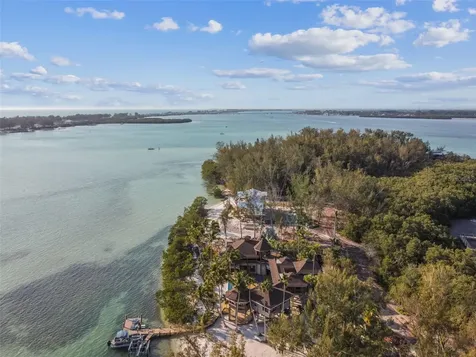 7147 La Lenaire Drive Longboat Key FL 34228