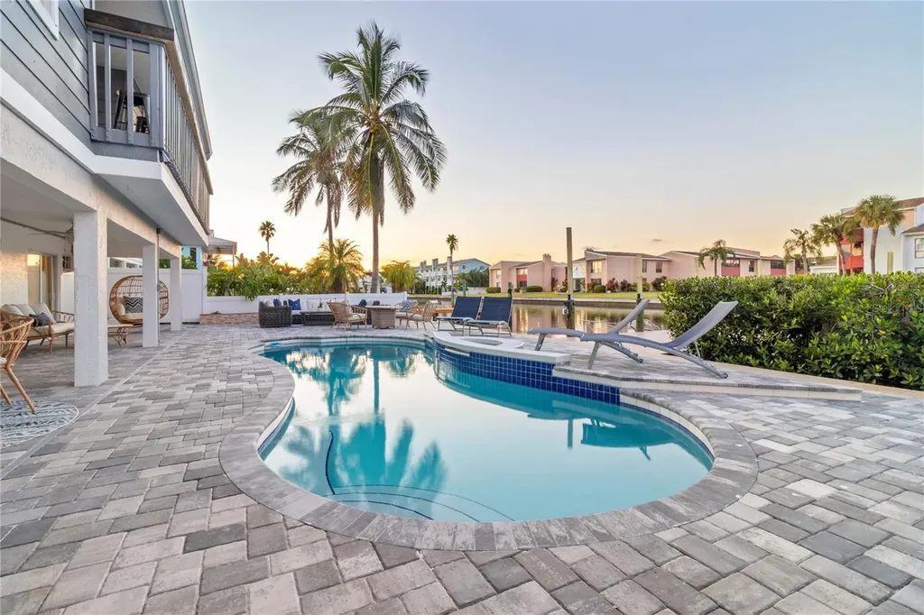 328 6th Avenue Indian Rocks Beach FL 33785
