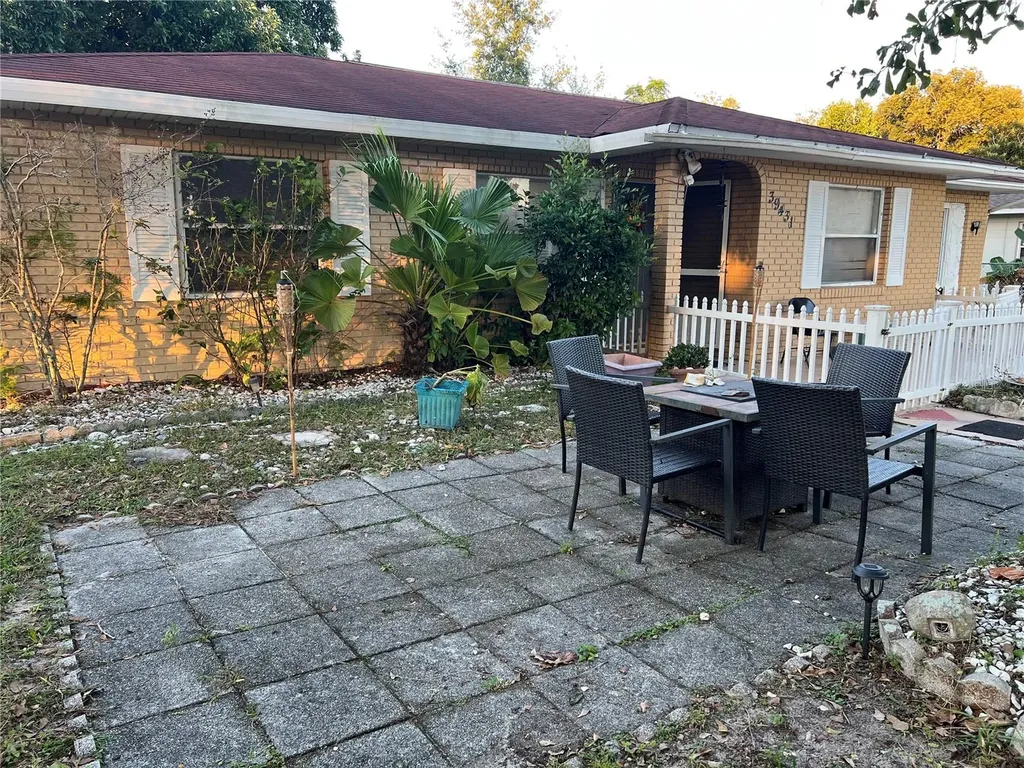 39431 Lincoln Avenue Zephyrhills FL 33542