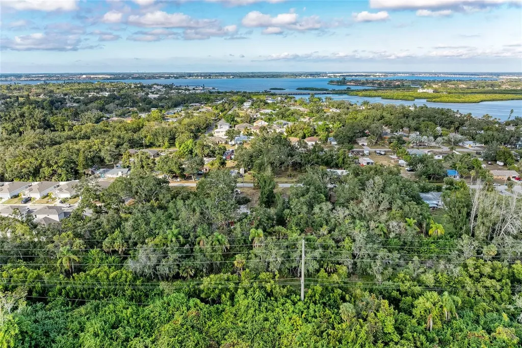 12TH Avenue E Bradenton FL 34208