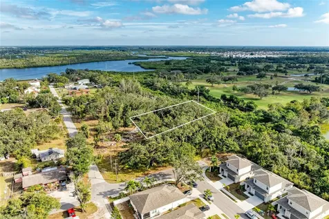 12TH Avenue E Bradenton FL 34208
