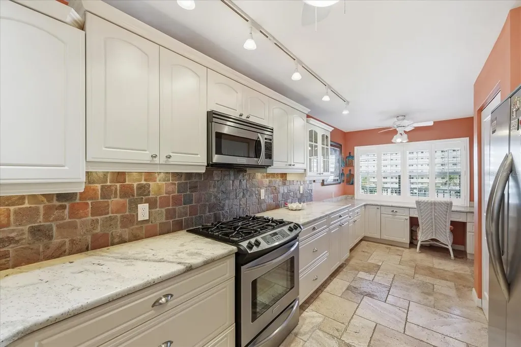 6060 Shore Boulevard S Gulfport FL 33707