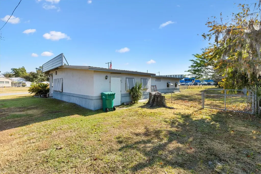 609 N Old Wire Road Wildwood FL 34785