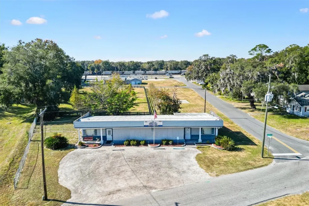 609 N Old Wire Road Wildwood FL 34785
