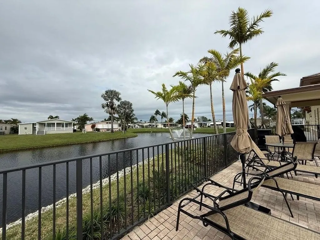 6085 Seashore Drive Atlantis FL 33462