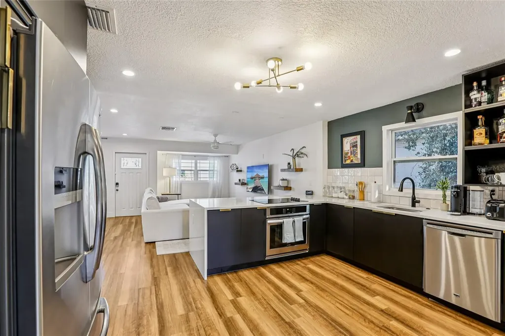 4104 N Seminole Avenue Tampa FL 33603