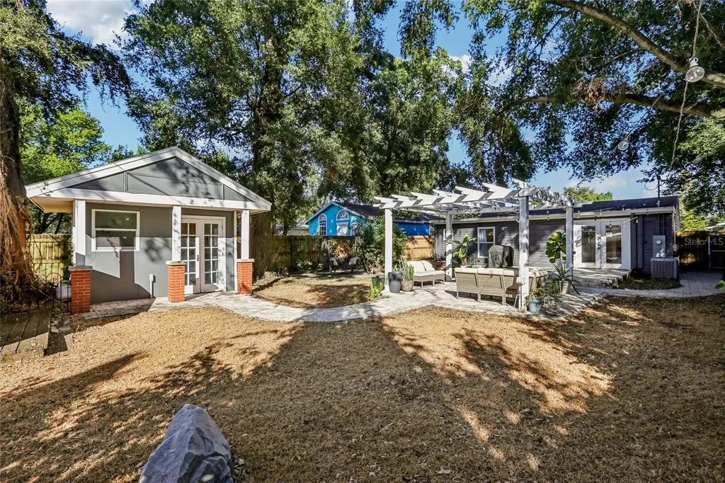 4104 N Seminole Avenue Tampa FL 33603