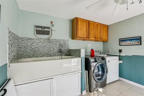 4104 N Seminole Avenue Tampa FL 33603