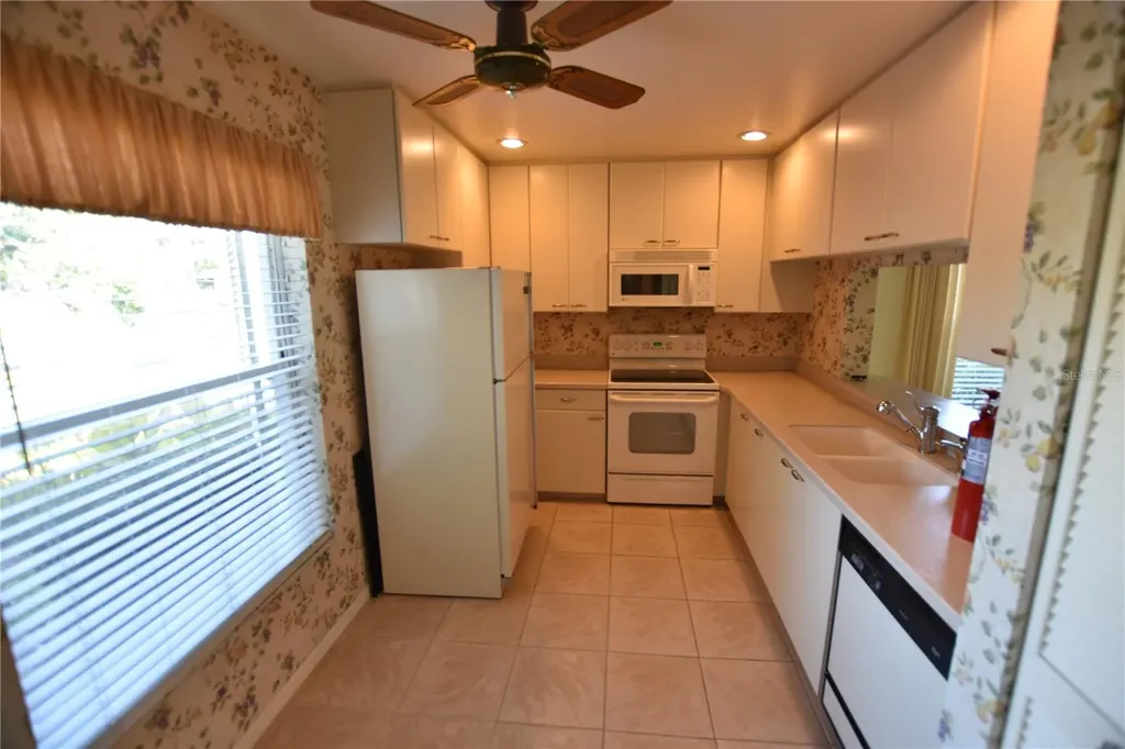3150 Ringwood Meadow Sarasota FL 34235