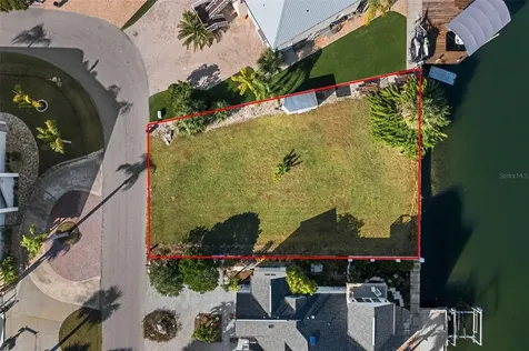 5889 Beverly Drive Hudson FL 34667