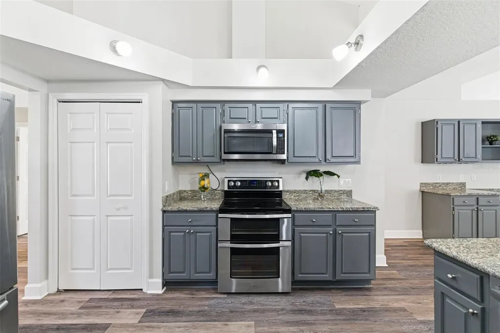 3042 Colonial Ridge Drive Brandon FL 33511