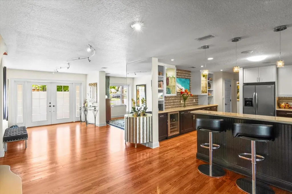 1538 S Orange Avenue Sarasota FL 34239