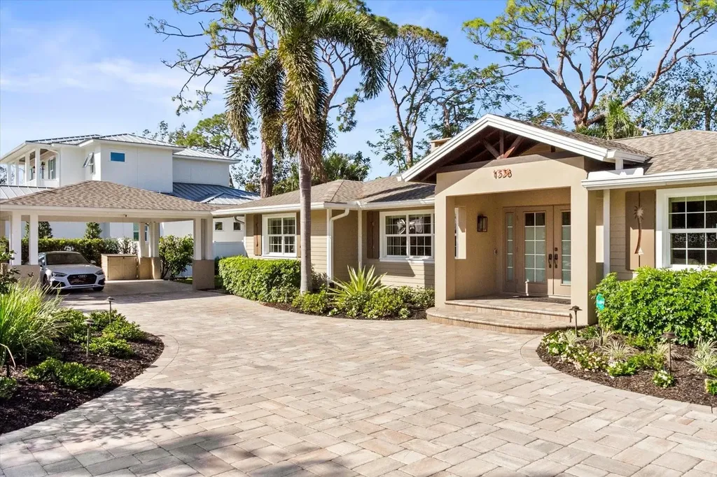 1538 S Orange Avenue Sarasota FL 34239