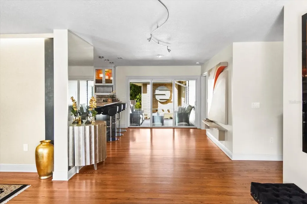 1538 S Orange Avenue Sarasota FL 34239