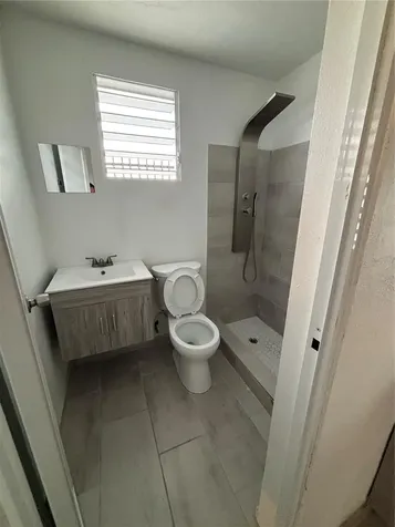 37 So San Juan PR 00921