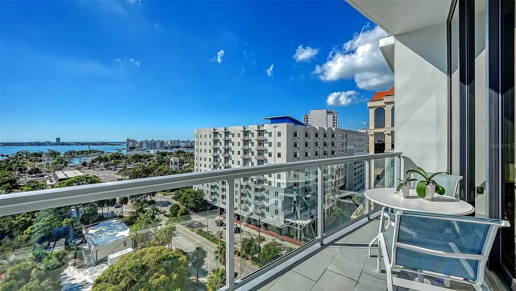 300 S Pineapple Avenue Sarasota FL 34236