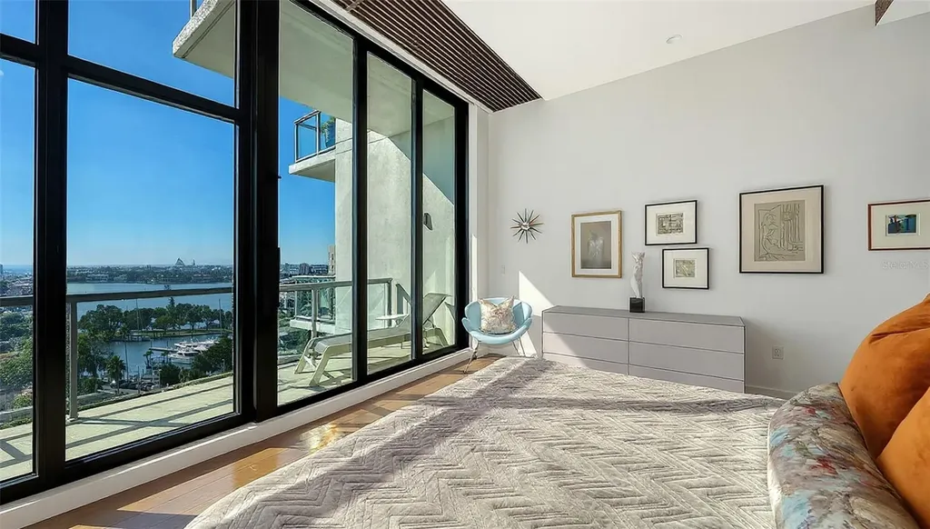 300 S Pineapple Avenue Sarasota FL 34236