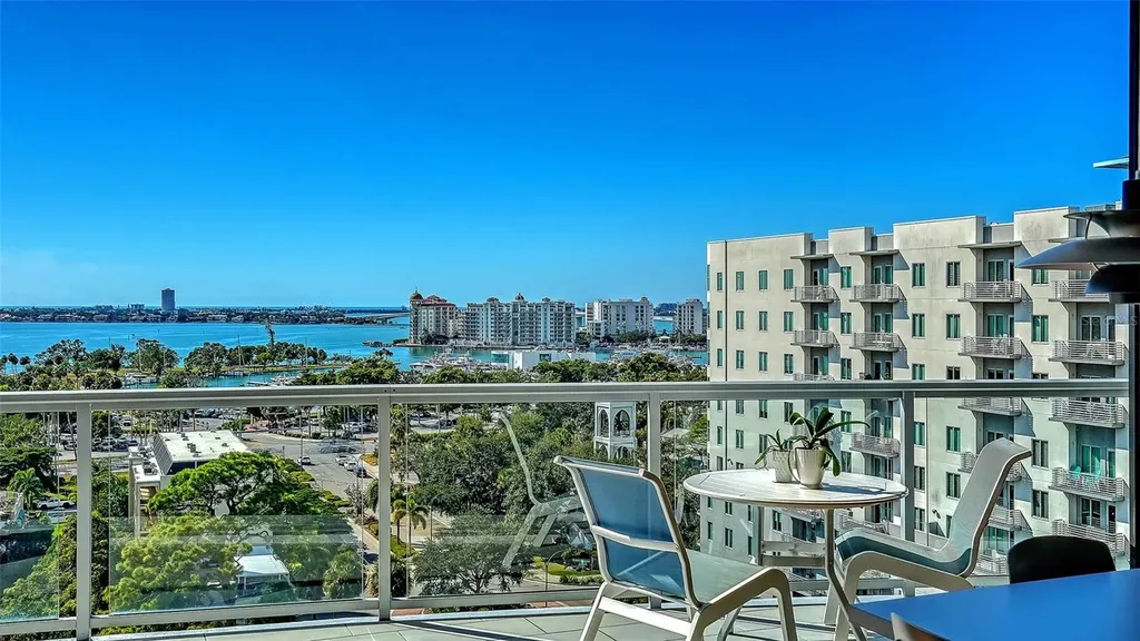 300 S Pineapple Avenue Sarasota FL 34236