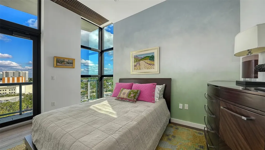 300 S Pineapple Avenue Sarasota FL 34236