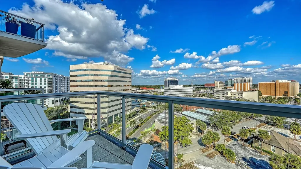 300 S Pineapple Avenue Sarasota FL 34236