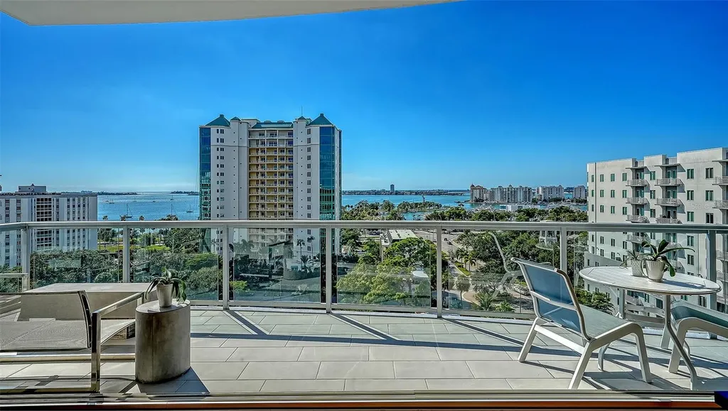 300 S Pineapple Avenue Sarasota FL 34236
