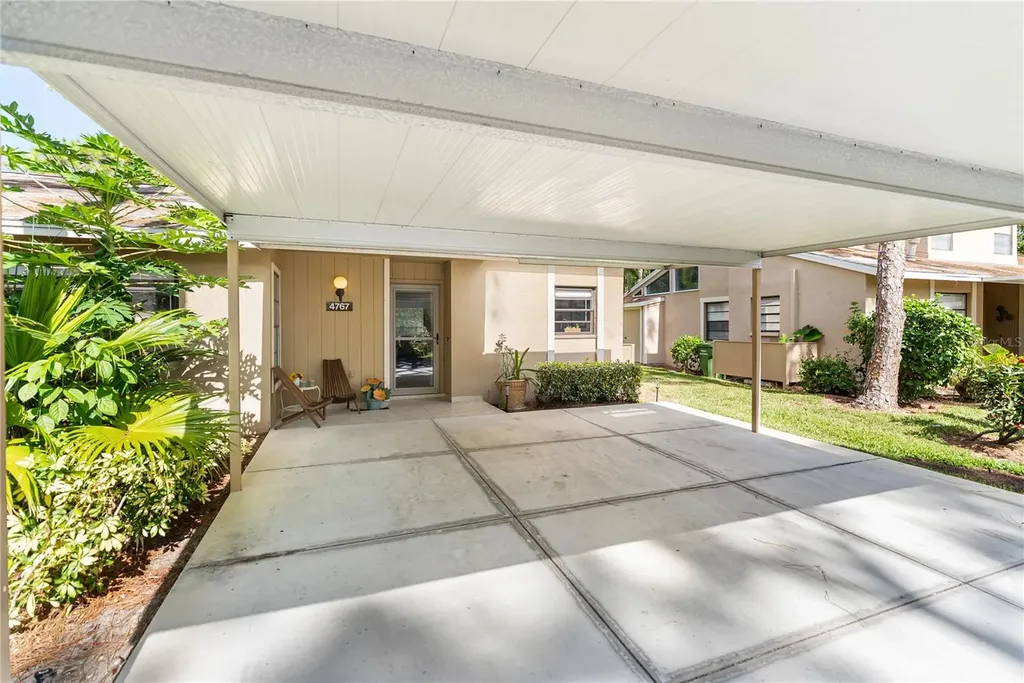 4767 Village Gardens Drive Sarasota FL 34234