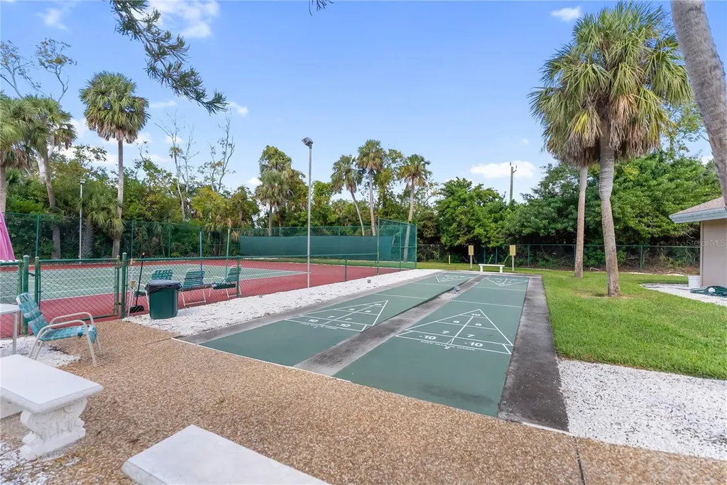 4767 Village Gardens Drive Sarasota FL 34234