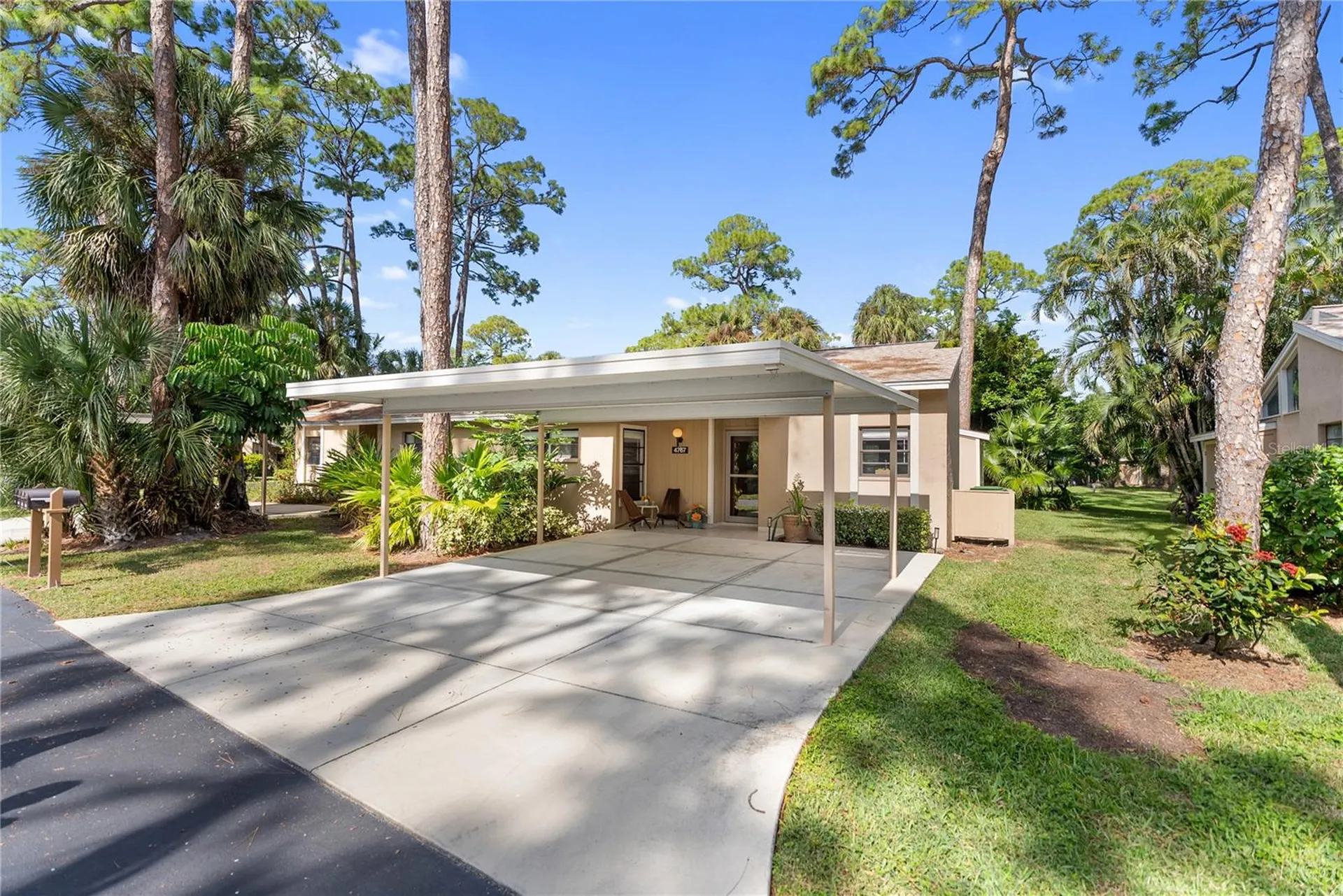 4767 Village Gardens Drive Sarasota FL 34234