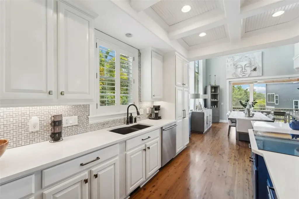 6330 Laguna Drive Longboat Key FL 34228