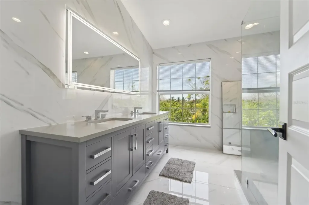 6330 Laguna Drive Longboat Key FL 34228