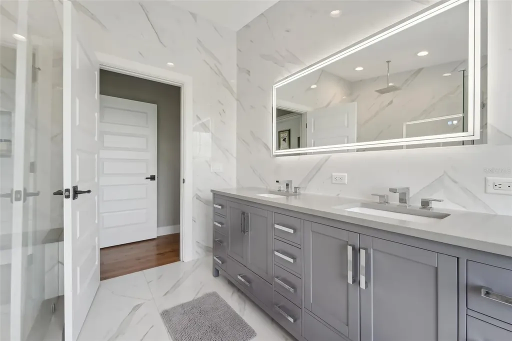 6330 Laguna Drive Longboat Key FL 34228