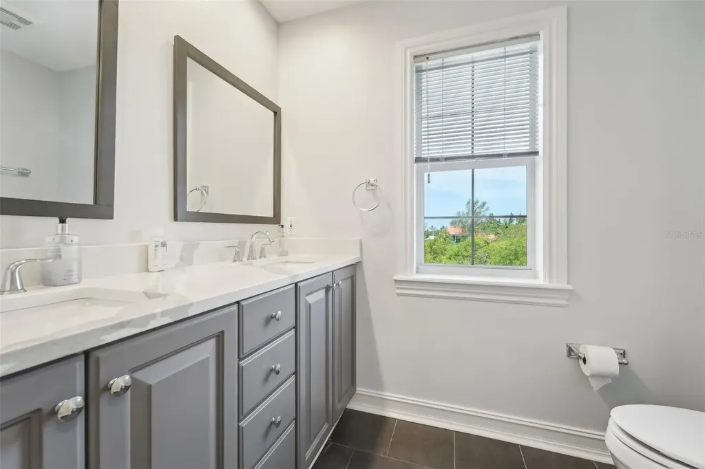 6330 Laguna Drive Longboat Key FL 34228