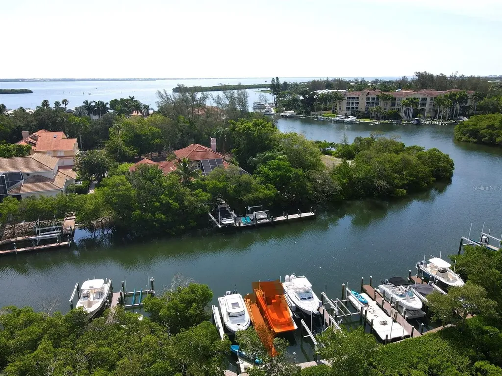 6330 Laguna Drive Longboat Key FL 34228