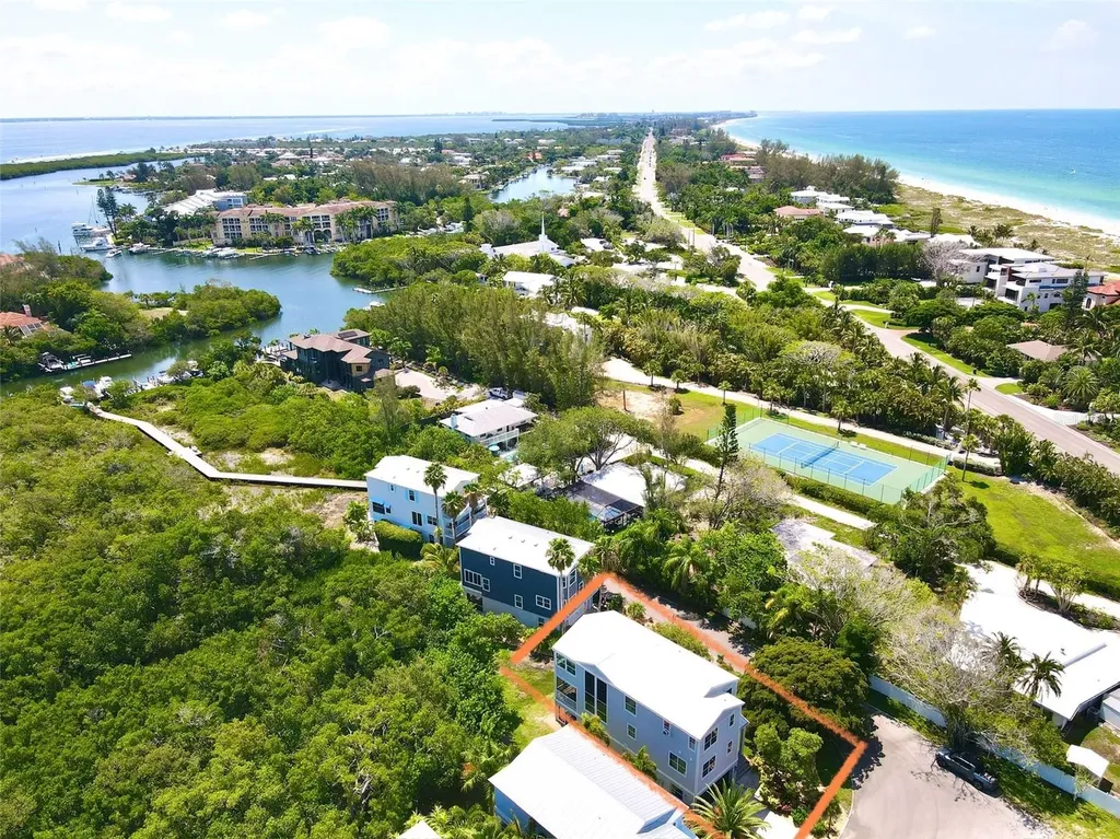 6330 Laguna Drive Longboat Key FL 34228