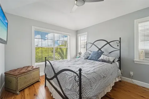 6330 Laguna Drive Longboat Key FL 34228