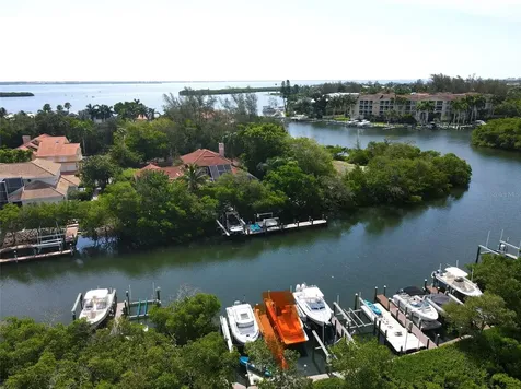 6330 Laguna Drive Longboat Key FL 34228
