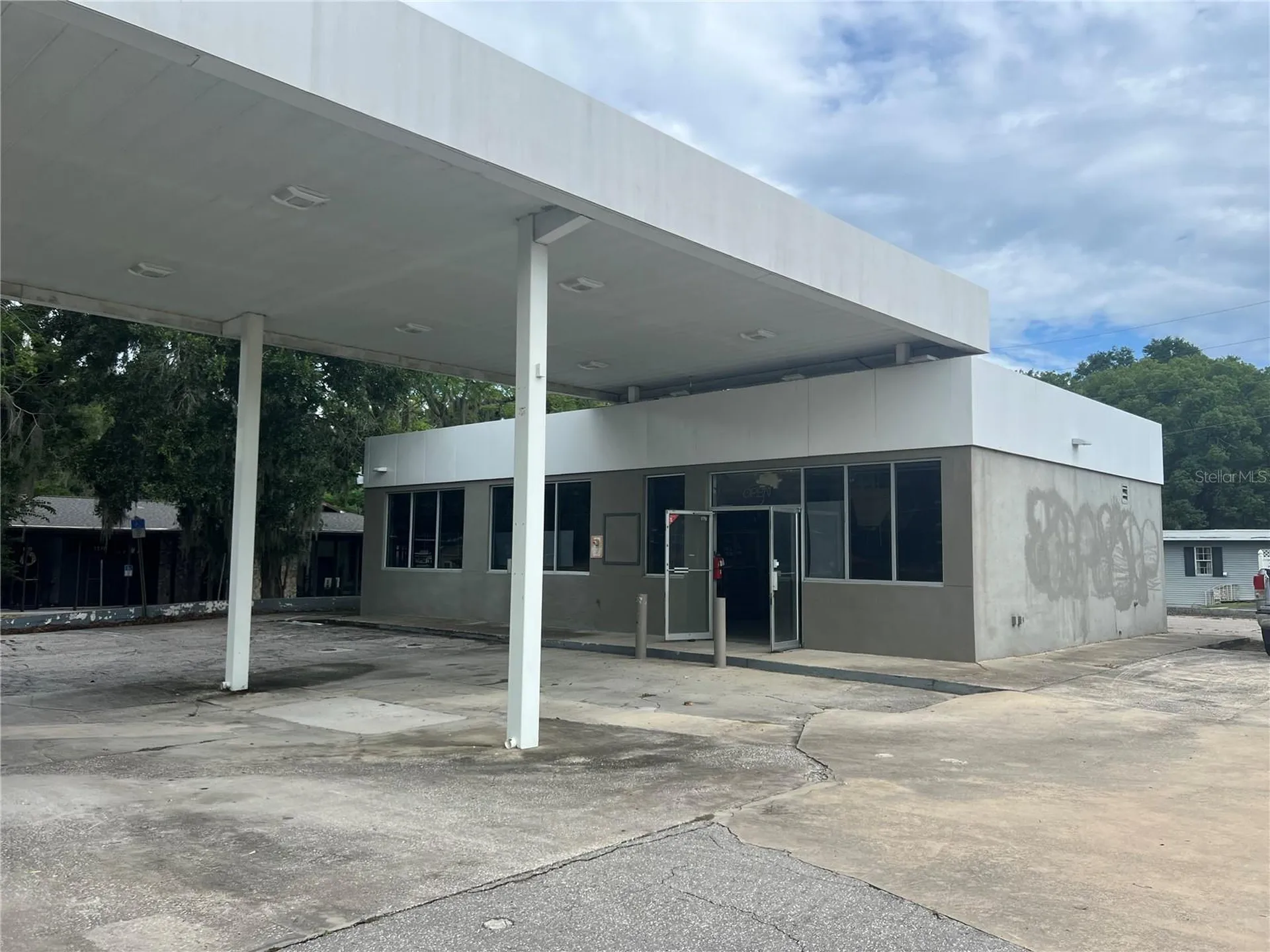 1327 E Silver Springs Boulevard Ocala FL 34470