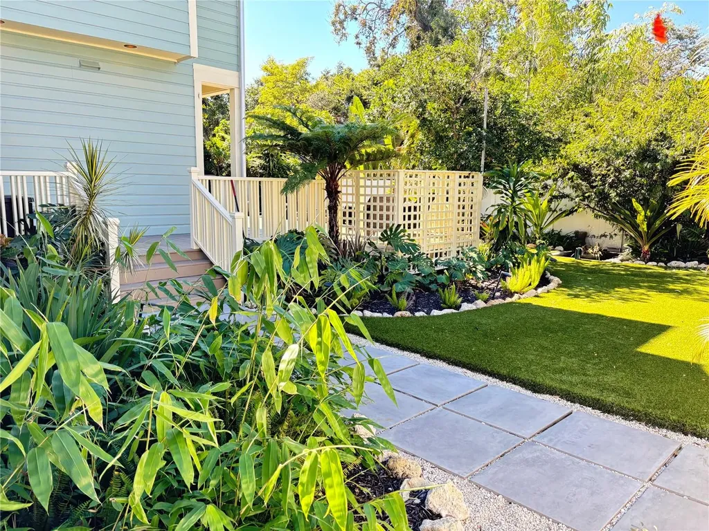 324 Julia Place Sarasota FL 34236