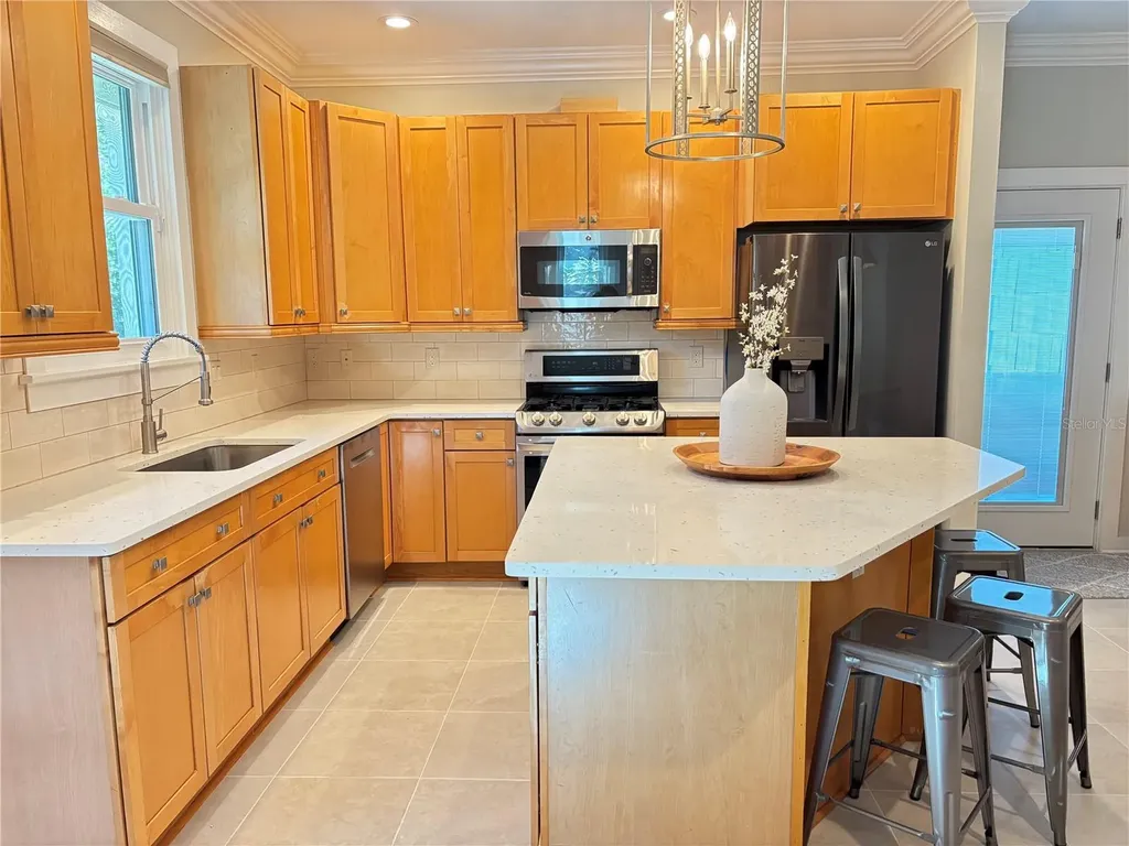 324 Julia Place Sarasota FL 34236