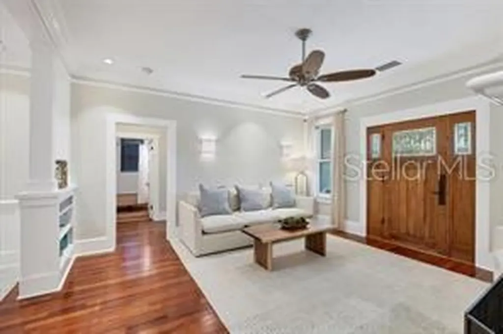 324 Julia Place Sarasota FL 34236