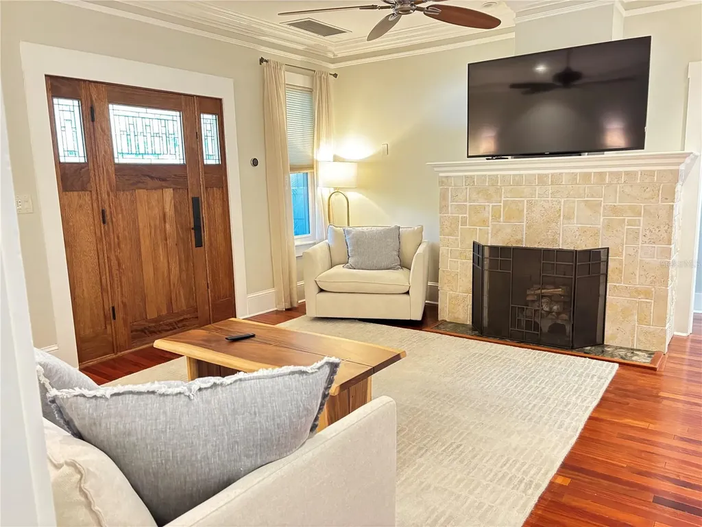 324 Julia Place Sarasota FL 34236