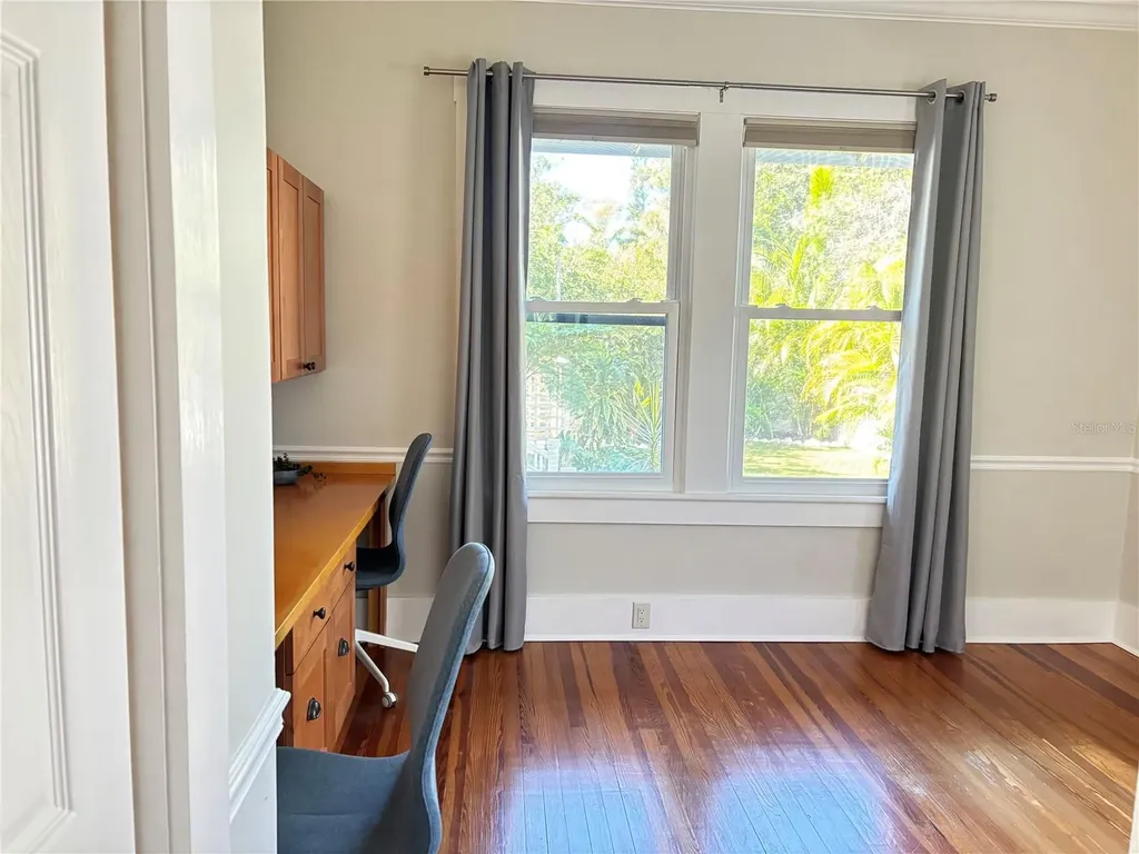 324 Julia Place Sarasota FL 34236