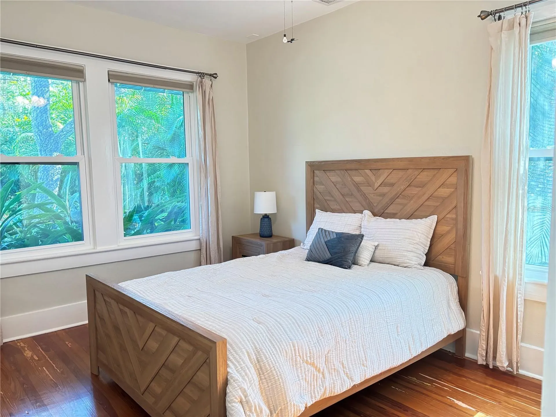324 Julia Place Sarasota FL 34236