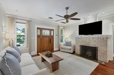 324 Julia Place Sarasota FL 34236