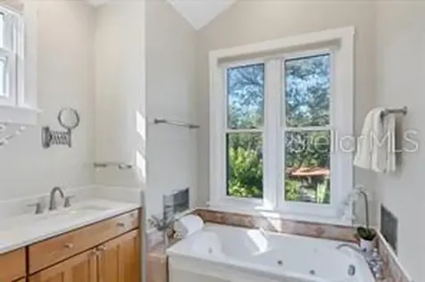 324 Julia Place Sarasota FL 34236