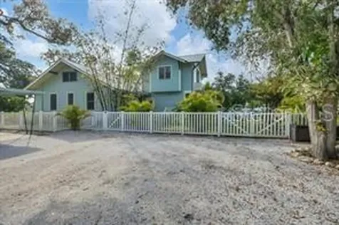 324 Julia Place Sarasota FL 34236
